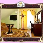 Pearl Mini-hotel 3*