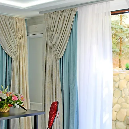 Pearl Mini-hotel Hotell Odessa