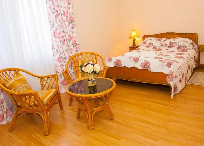 Pearl Mini-hotel 3* Odesa