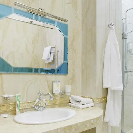 Pearl Mini-hotel מלון