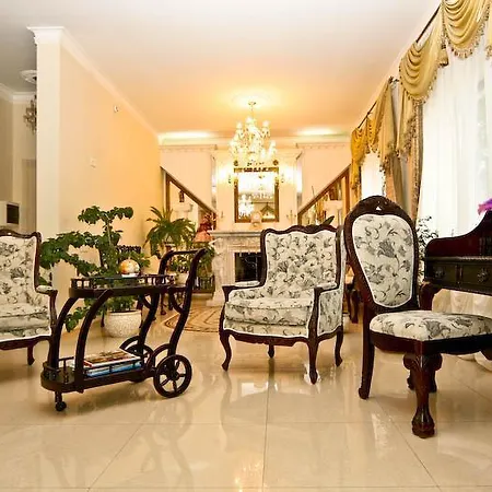 Pearl Mini-hotel מלון אודסה