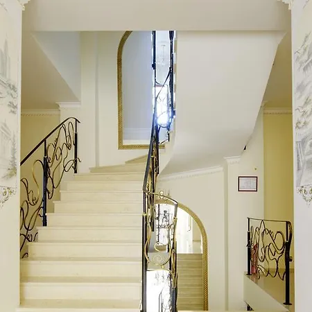 Pearl Mini-hotel מלון אודסה